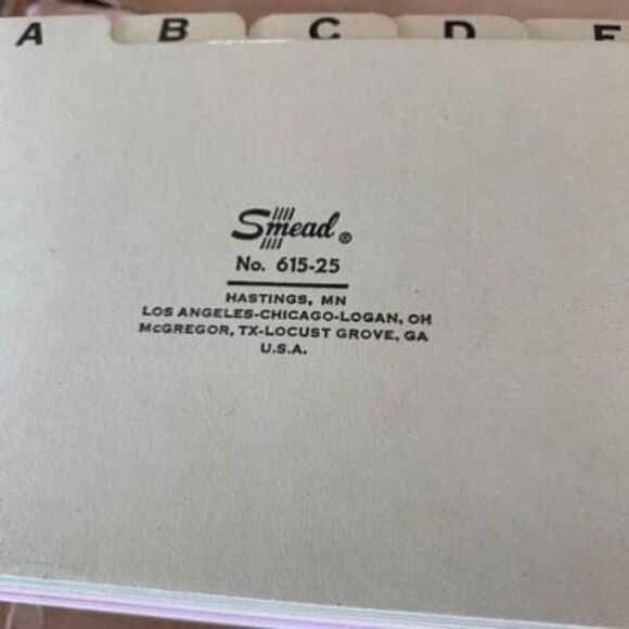 Rubbermaid Commercial Products 2400 Index Recipe Card Box With Cards - Picture 3 of 10